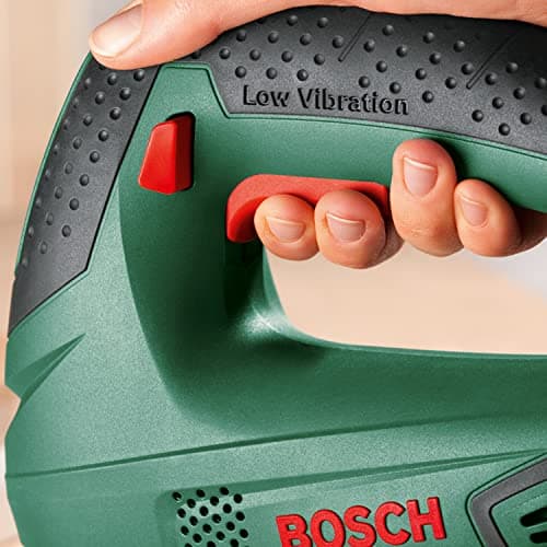 Bosch.Scie sauteuse filaire 500 W Livrée coffret rangement 1 lame bois T144D