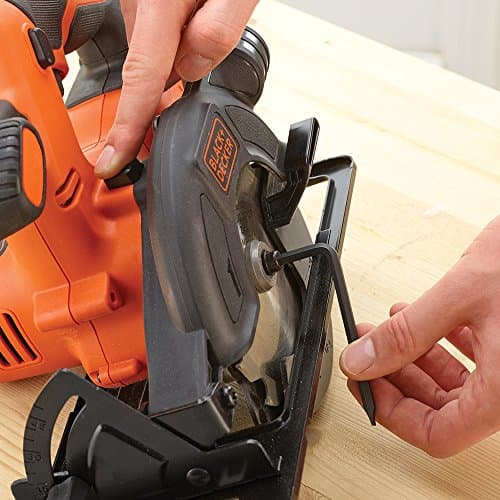 BLACK+DECKER Scie circulaire sans fil 18V - Professionnel - Travaux de Jardinage - Puissante - 1 Lame