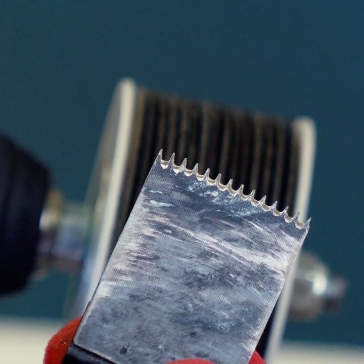 Affûteur de lame de scie oscillante en acier à haute teneur en carbone pour Multi-Tool - Durabilité et précision garanti