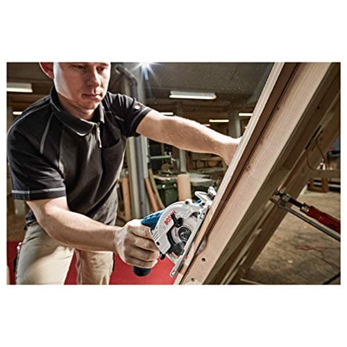 Scie circulaire Bosch Professional 12V System sans-fil pour professionnels (Ø de lame : 85 mm, 2 batteries 3,0Ah, charge